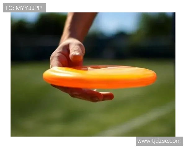 西安飞盘队引领热潮探索飞盘运动的节奏与变革之路 西安飞盘队引领热潮探索飞盘运动的节奏与变革之路